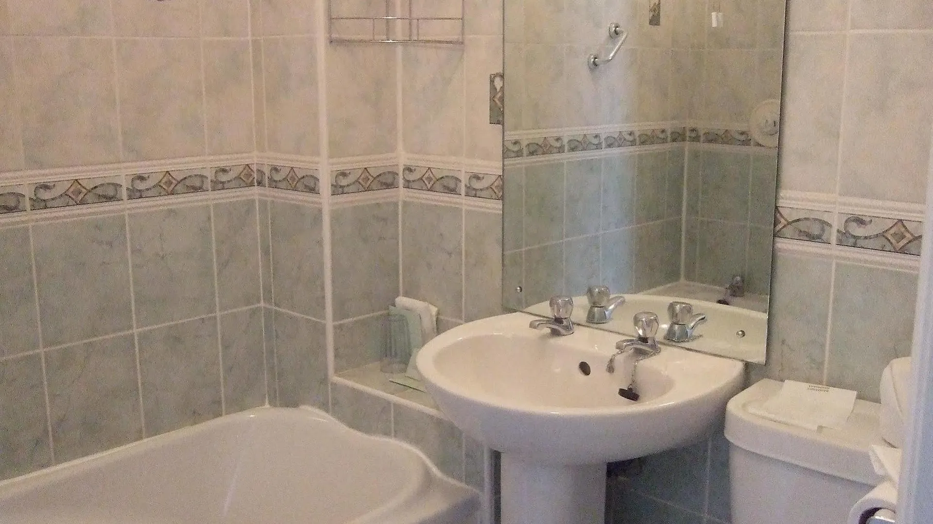 هاروغايت Grants Hotel